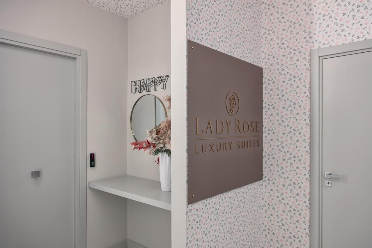Lady Rose Hotel เนเปิลส์ ภายนอก รูปภาพ